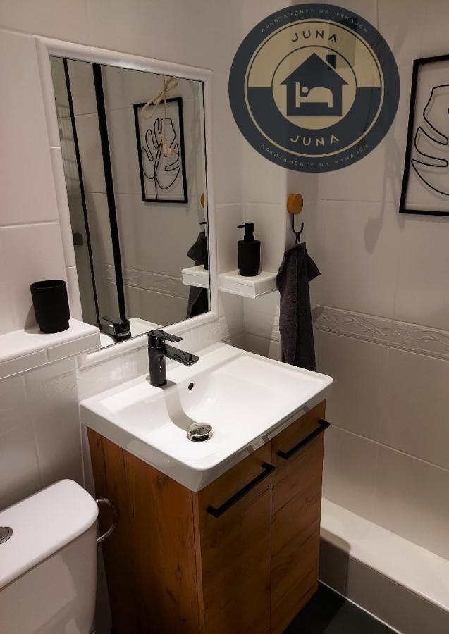Juna - Nowoczesny Apartament W Centrum Z Widokiem Na Park Pruszkow Ngoại thất bức ảnh